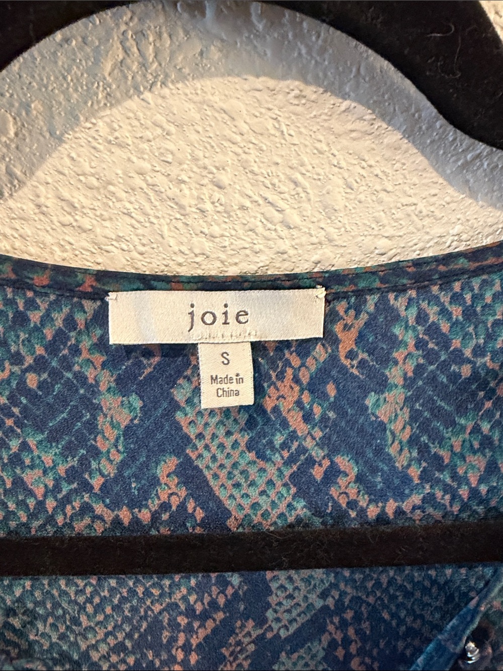 Joie Teal Blue Green Snake-Print Button Front Blouse - Picture 2 of 3
